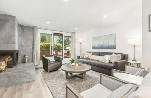 Aspen House | Designer 2 BR on River with Pool - Walk to Town!