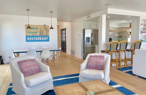 Oxnard House | Designer Beachfront Home on the Sand