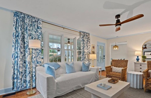 Georgetown House | Designer Cottage in Historic Willowbank