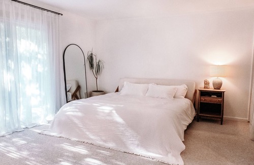 Fire Mountain House | Designer Home by the Beach w/Fire Pit & 1/3 Acre