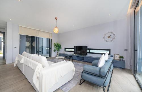 Choeng Thale Villa | Designer Loft Villa Retreat in Pasak, Laguna Area