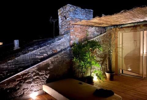Lafrancaise House | Designer townhouse with 2 stunning terraces
