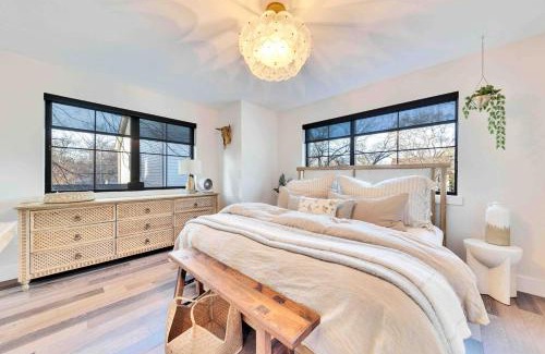 Zilker House | Designers Home near DT w Pool