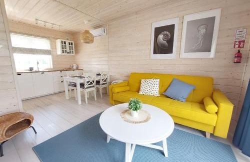 Mielno House | DESTINO wakacyjne domki-dwa podgrzewane baseny-drink bar