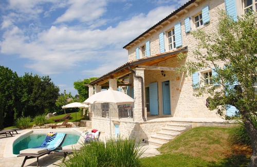 Buzet House | Detached stone villa with stunning views, private pool, WLAN