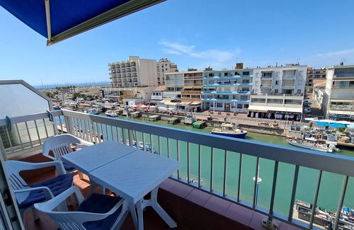Palavas-les-Flots Apartment | Deux Pièces , vue Exceptionnelle sur Canal, Mer, Port et Étangs