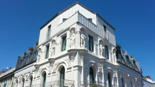 Stadtmitte Hotel | DEVIN Art Hotel