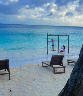 Pulau Lang Tengah Resort | DEWATI ROOMSTAY B&B