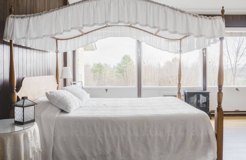 Sunapee Bed & Breakfast | Dexter's Inn