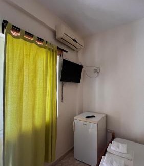 Borsh House | Dhoma Plazhi Husi