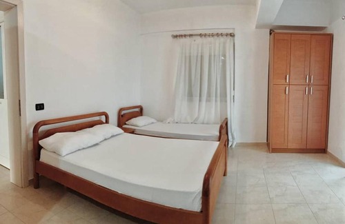 Qeparo Bed & Breakfast | Dhrami Rooms