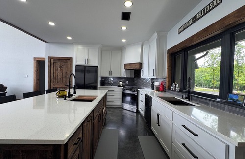 Quitman House | Diamond Bluff Lodge on Greers Ferry Lake