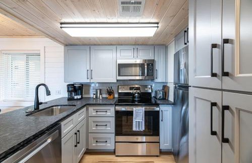 Friendsville House | Diamond On The Ridge