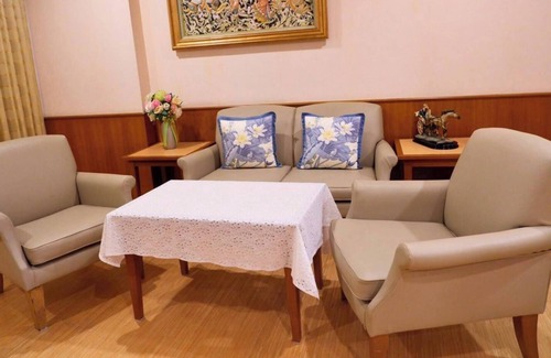 Makham Tia Hotel | Diamond Plaza Hotel Suratthani