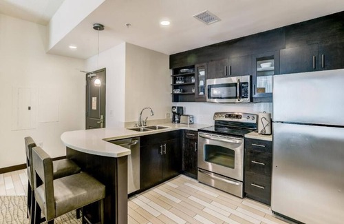 Northeast Virginia Beach Villa | Diamond Resorts Oceanaire Resort - 2 Bedroom Deluxe Ocean Front Suite