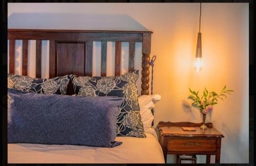 Kroonstad House | Die Hof Gastehuis