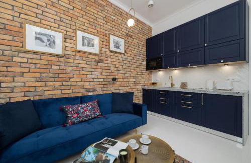Kazimierz Apartment | Dietla One Bedroom Apartments with Air Conditioning & Balcony by Noclegi Renters