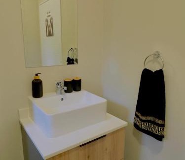 Greater Johannesburg Metropolitan Area Apartment | Dimension