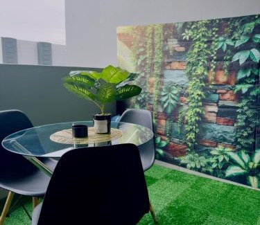 Greater Johannesburg Metropolitan Area Apartment | Dimension