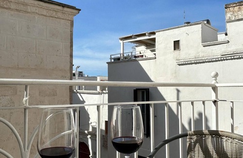 Centro Storico House | DIMORA ERIDE 2, Deluxe central apartment with balcony and panoramic terrace.