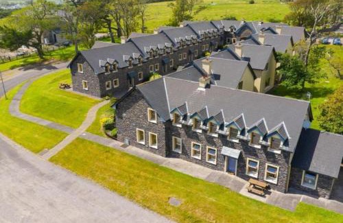 Dingle House | Dingle Courtyard Cottages 2 Bed Sleeps 4