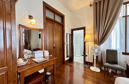 Wat Bowon Niwet Hotel | Dinsomon