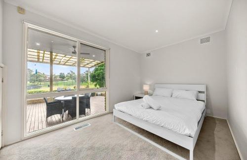 Vermont South House | Direct access to Park 4 Bedroom Nice House