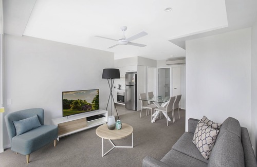 Mooloolaba Hotel | Direct Collective - Seabreeze Mooloolaba