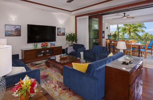 Montage Kapalua Bay Villa | Direct Ocean Front View Beautiful Decor Free Spa Montage Access Sleeps 8