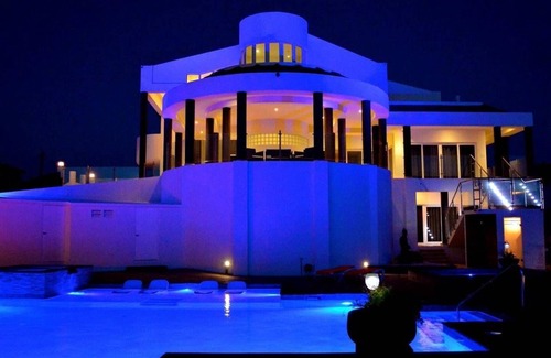 Kamay Villa | Directly from owner! Villa Aruba for 25 persons. Best View! Large Pool + jacuzi