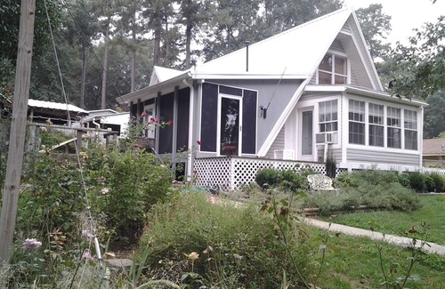 Alleene House | Directly In Front Of Boat Ramp At Jack's Isle, Millwood Lake