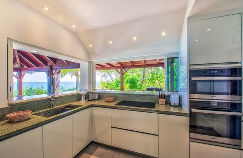 Plum Bay Villa | Directly on the beach, housekeeping, airport pickup, concierge