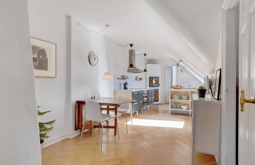 Christianshavn Apartment | Directly to the canals - Penthouse apartment 1400ft2