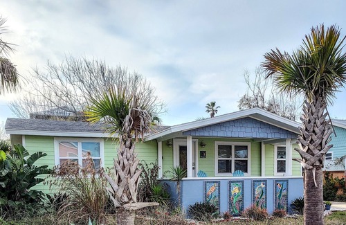 Butler Beach Cottage | DISCOUNT RATE Nov & Dec. St Augustine Beachside Cottage near Butler Beach