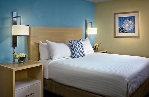 Chesterfield Hotel | Discover Attractions: Family Comfort, On-Site Amenities for a Memorable Stay