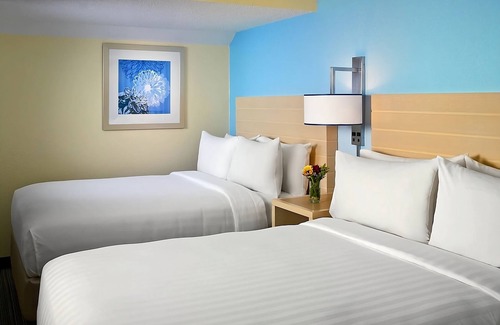 Chesterfield Hotel | Discover Attractions: Family Comfort, On-Site Amenities for a Memorable Stay