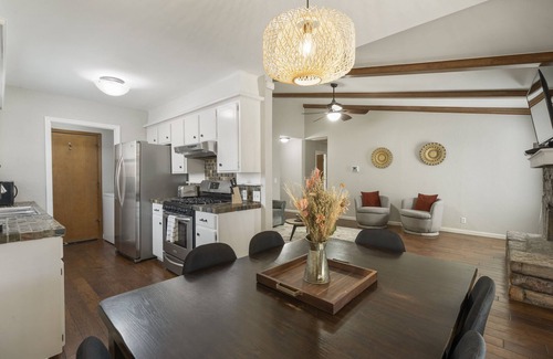 Broken Arrow House | Discover Broken Arrow charm near Oral Roberts University 14min away