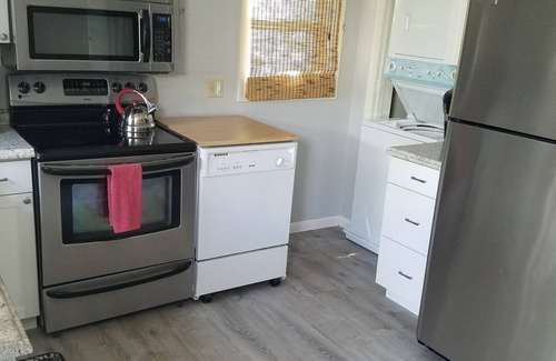 Clinton House | Discover Clinton charm, near premium outlet shopping and private beaches