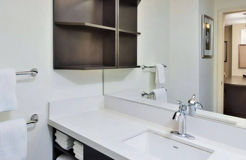 Huntsville House | Discover Perfect Oasis Here! Ideal for Couple