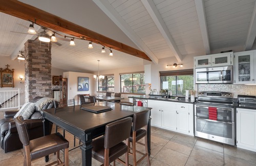 Prescott House | Discover Prescott charm, just a 7-min drive from Whiskey Row with amazing views!