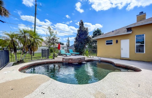 Port Saint Lucie House | Discover Your Oasis: Tropical Haven in Central PSL, Discover Your Oasis: Tropical Haven in Central P