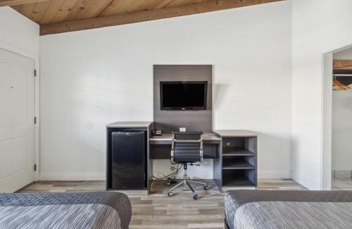 Seaside Hotel | Discovery Inn Monterey Bay