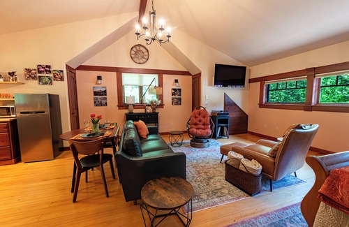 Adelma Beach Apartment | Discovery Ridge Studio-A Peaceful Country Getaway