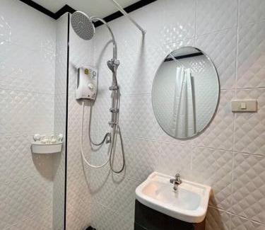 Thanon Phaya Thai Apartment | DiscoveryHome at Pratunam market