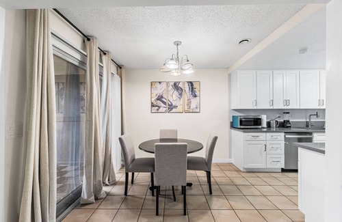 Southwest Anaheim Condo | Disney/Knotts Berry Condo! 12 mins ride to Disney