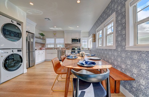 Henninger Park House | Disney Oasis with Pool and Games