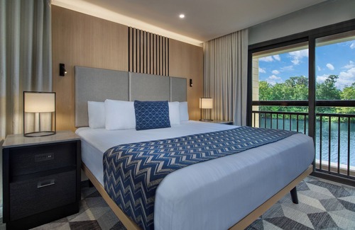 Bay Lake Hotel | Disney's Contemporary Resort