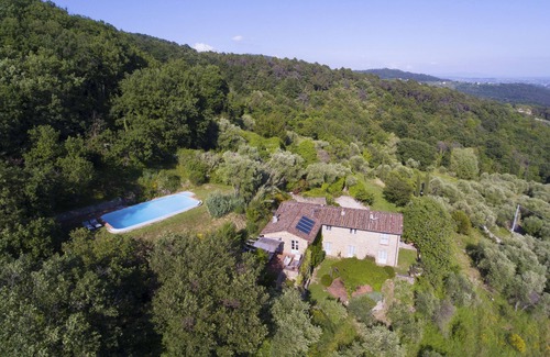 Lucca Historical Center Villa | Distanced space, panoramas & privacy minutes from the walls of Lucca; a/c & pool