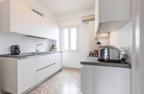 San Marco Apartment | Distinctive Penthouse with Elevator Terrace and View