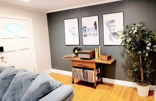 Silver Spring House | District Clubhouse, near Washington D.C., Charming 3-bedroom house